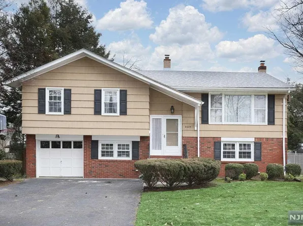 2625 Cleveland Ave, Township Of Washington, NJ 07676