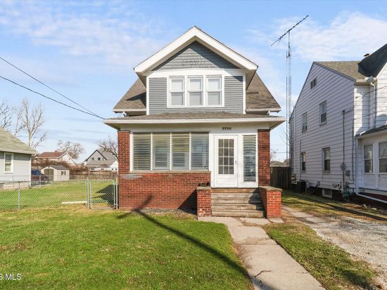 1749 Selkirk St, Toledo, OH 43605