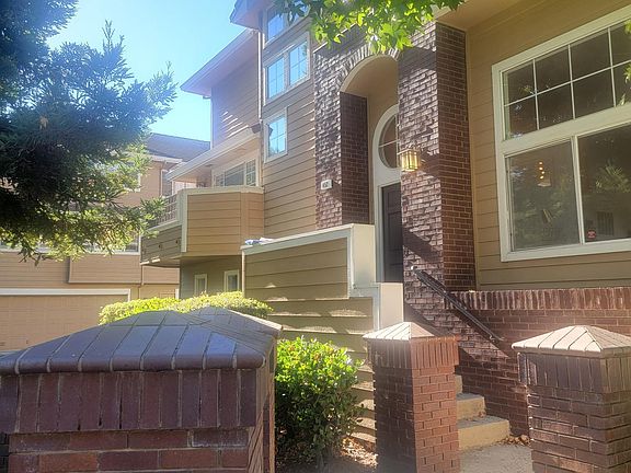 2nd image of 452 Mill River Ln