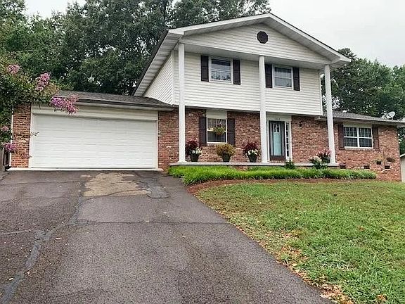 2nd image of 11913 Berwick Ln