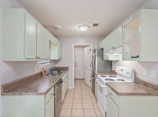 328 Lakeview Dr, Crestview, FL 32536