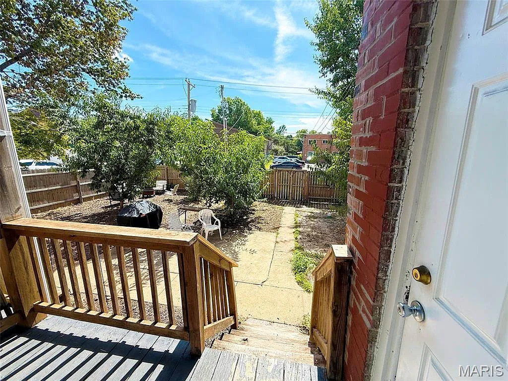 2 bed, 1200 sqft, $1,525 — Photo 4