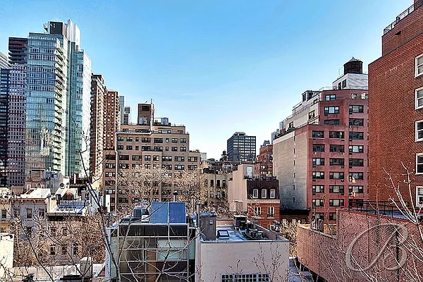 Sold by Bellmarc Realty | media 15