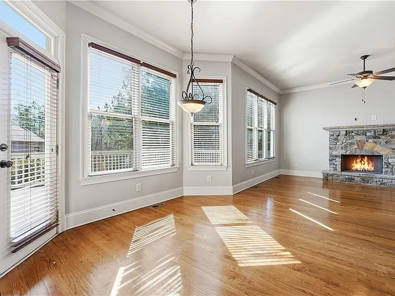 6437 Blue Water Dr — Photo 17