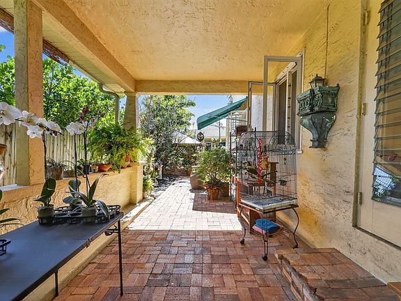 5th image of 728 Avon Road