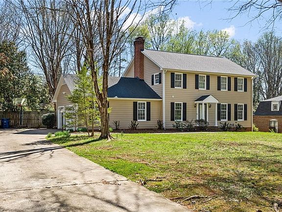 3rd image of 5412 Hanover Park Dr