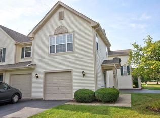 2453 Frost Dr, Aurora, IL 60503