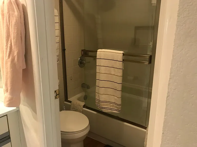 7557 N Dreamy Draw Dr — Photo 2