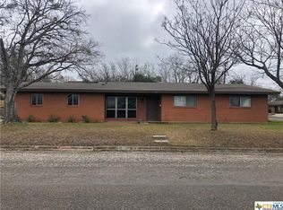 121 Cottonwood Dr, Gatesville, TX 76528