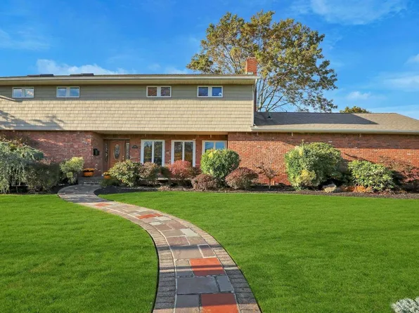 100 Cedar Lane, Babylon, NY 11702