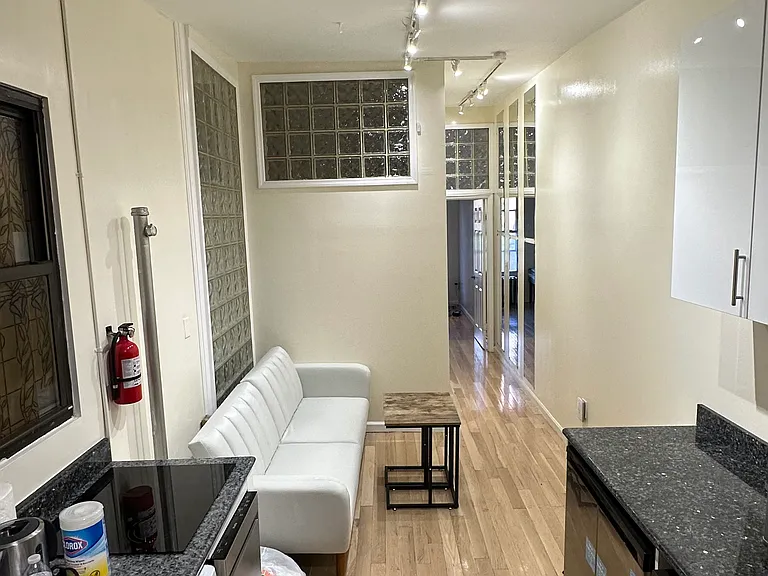 380 3rd Ave #3B — Photo 2