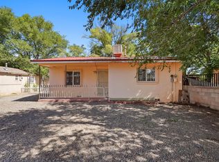 1347 Young Ave SW, Albuquerque, NM 87105