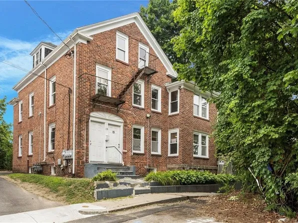 15-16 Judith St, Providence, RI 02909