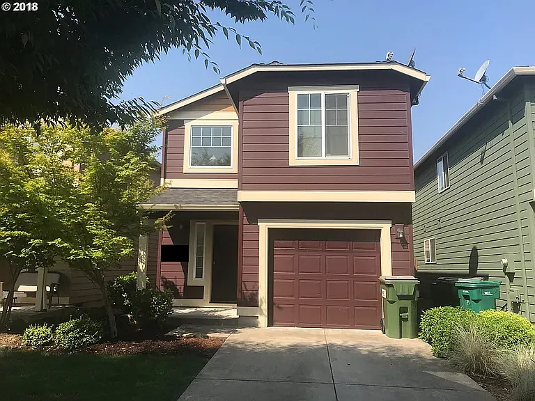 445 Donna Dr — Photo 1