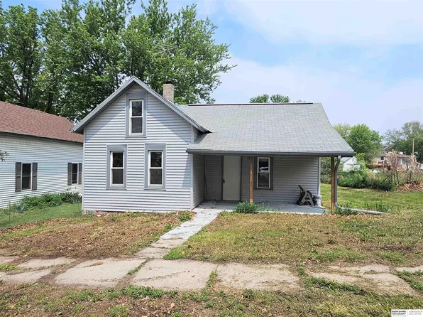 214 W Pribram Ave, Prague, NE 68050