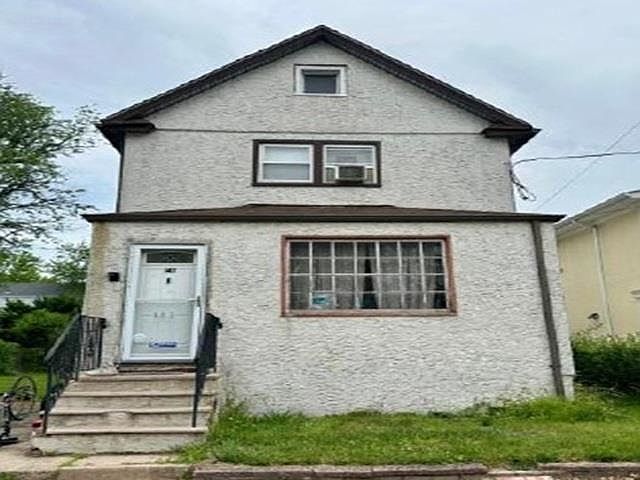 1st image of 147 Pleasant Ave