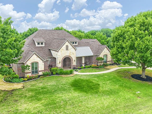 3rd image of 1741 Silverleaf Ct