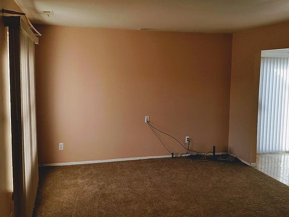 3rd image of 3070 Roundtree Blvd