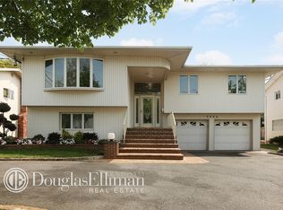 2903 Hewlett Ave, Merrick, NY 11566