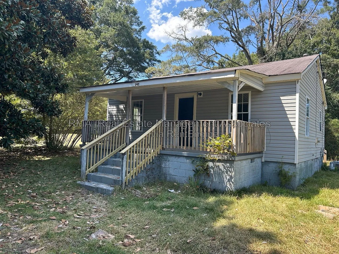 2 bed, 1.0 bath, 672 sqft, $950 — Photo 1