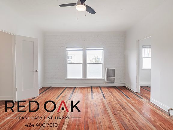 4th image of 109 1/4 S Normandie Ave #208