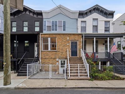 53 1/2 Jewett Ave, Jersey City, NJ, 07304