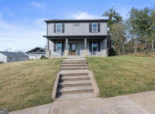 31 Pinson St, Newnan, GA