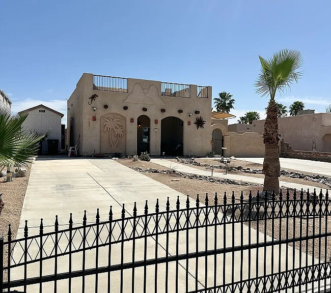 14451 E 53rd Ln — Photo 2