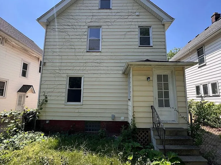 15403 School Ave — Photo 2