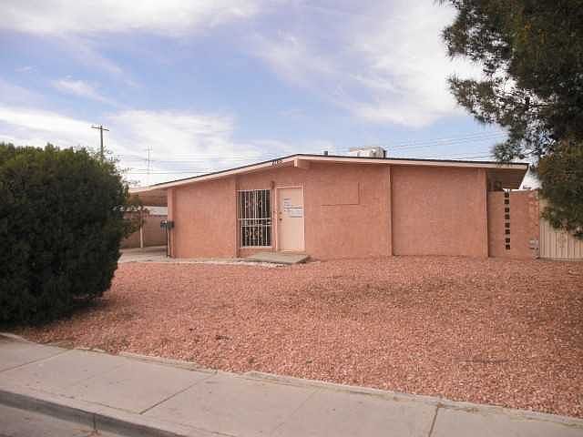 1st image of 2765 Burnham Ave