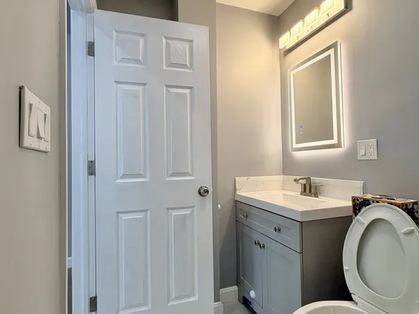 345 Washington St APT 2, Quincy, MA 02169