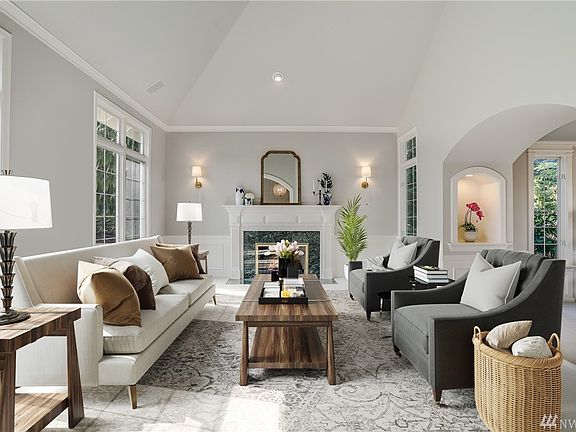 2nd image of 24686 SE 9th Pl