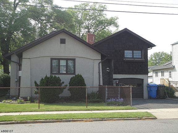 3rd image of 3 W Park Ave