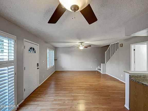 3rd image of 14249 N OAKWOOD Lane