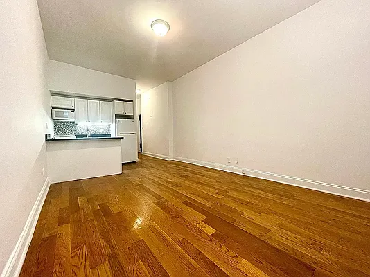 Rented by Maz Group NY | media 3