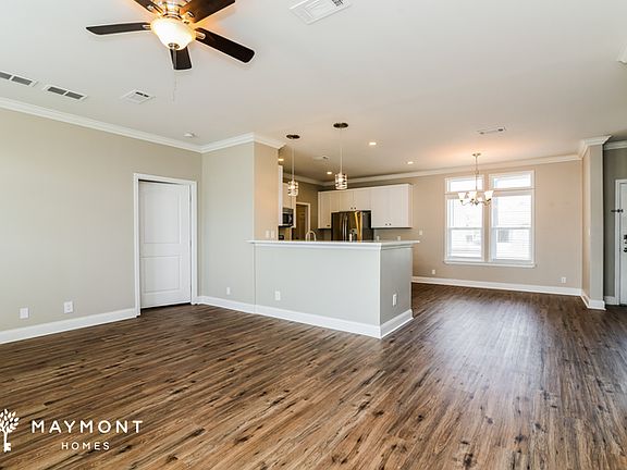 3rd image of 701 Pelican Ct