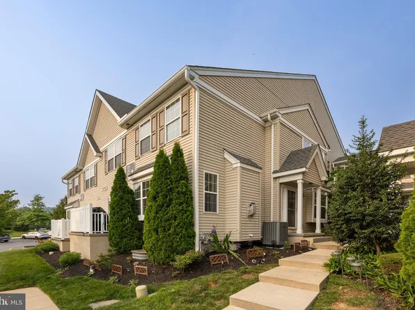 13 Granite Ln #6, Chester Springs, PA 19425