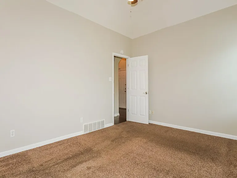 9921 Greenalder Cv N — Photo 9