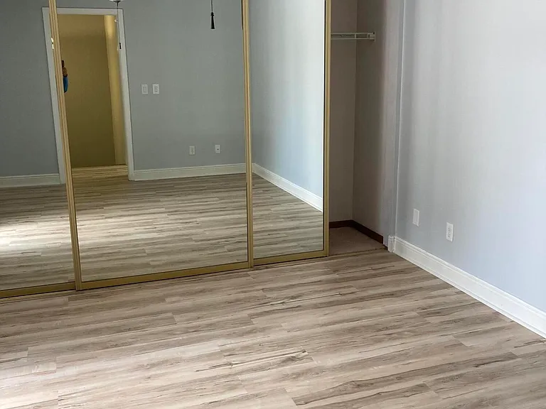 303 SE Castle Ct #3-C — Photo 3