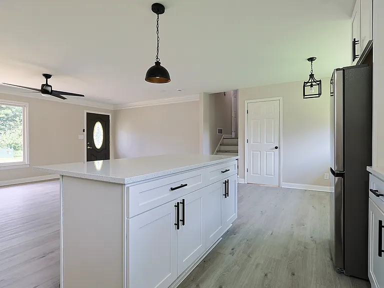 1295 Morrow Rd — Photo 5