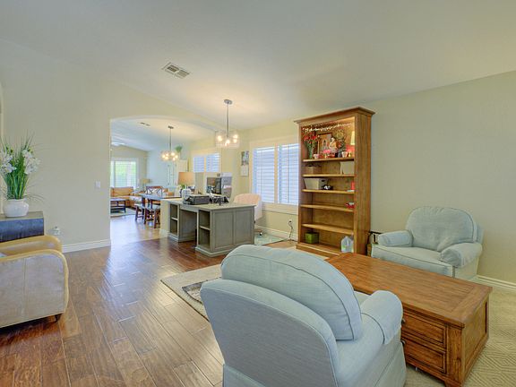 2nd image of 8210 W Tonopah Dr