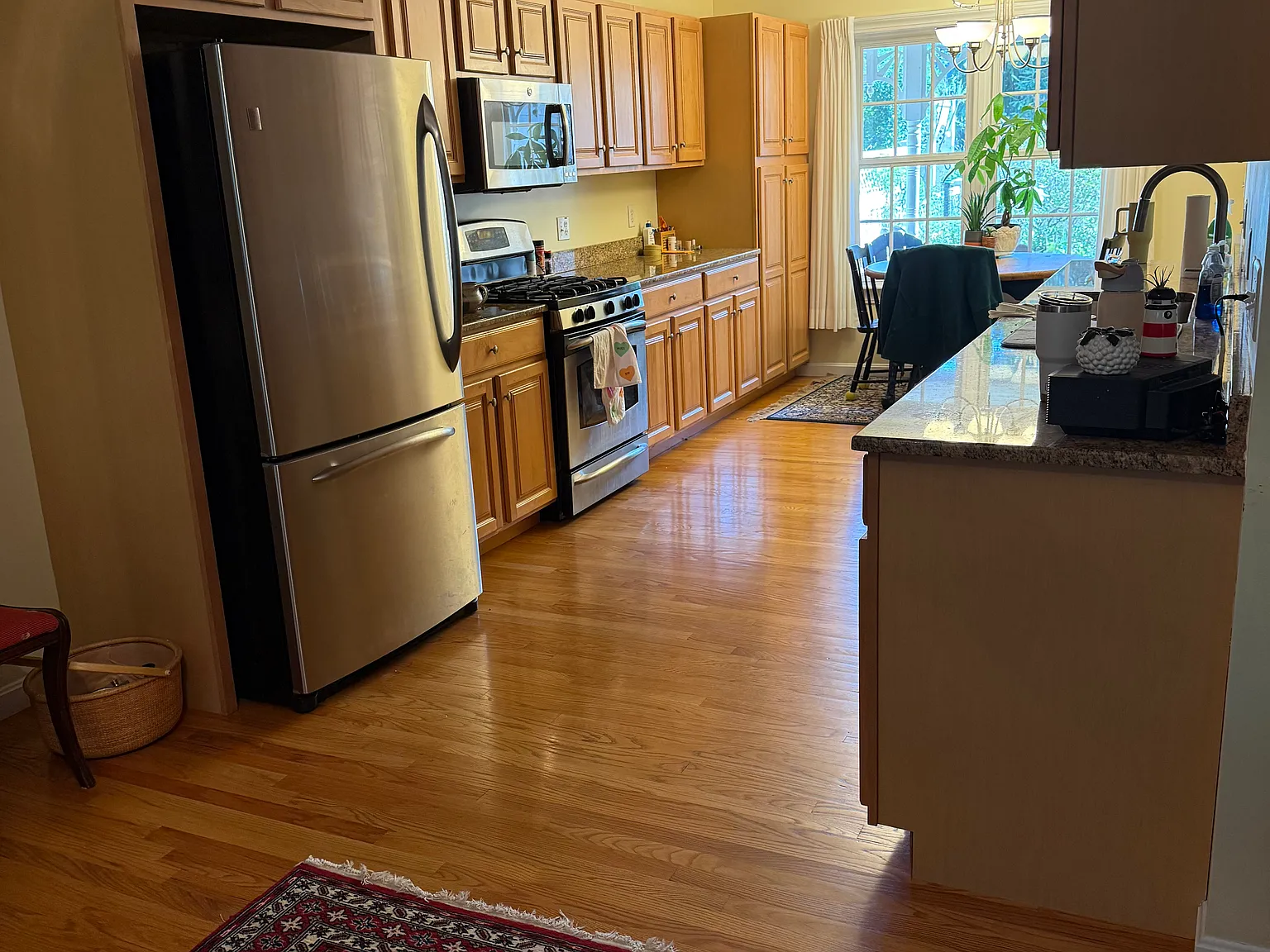 2 bed, 2.5 bath, 2000 sqft, $4,000 — Photo 3