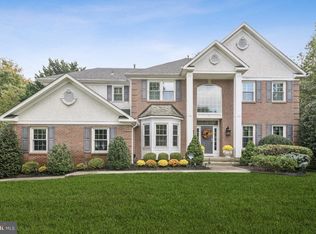 6 Angel Hill Ct, Turnersville, NJ 08012
