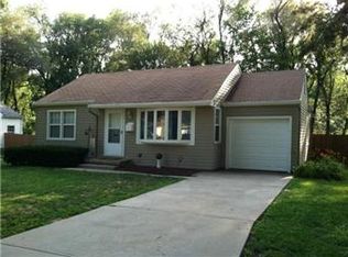 8106 Mackey St, Overland Park, KS 66204