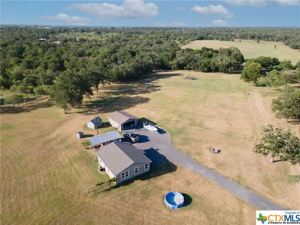 1211 Appling Rd, Kingsbury, TX 78638