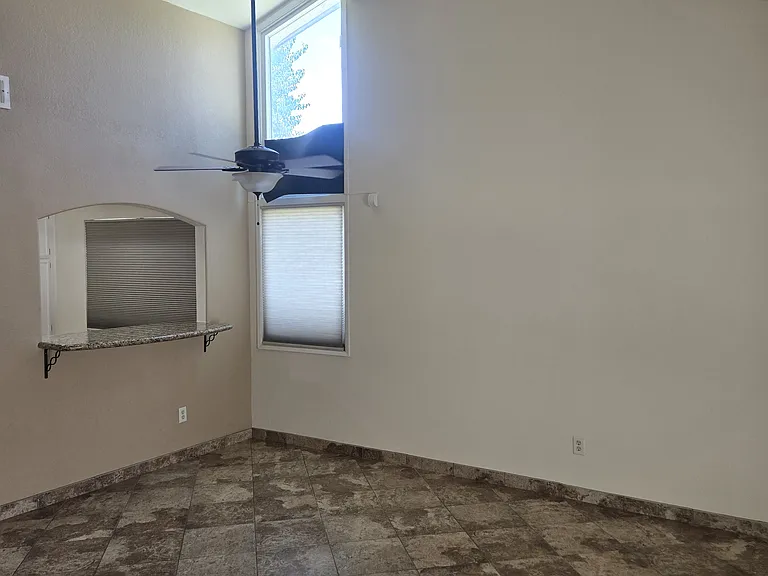 2150 Catalpa Ct — Photo 6