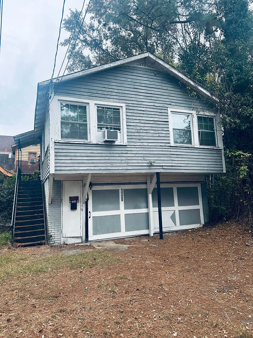 1126 Brentwood Ave photo 1