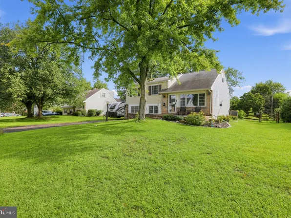 1031 Pross Rd, Lansdale, PA 19446