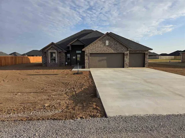 5512 NE Minnow Ln, Elgin, OK 73538