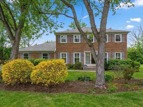 5 Middlebury Ln, Lincolnshire, IL 60069